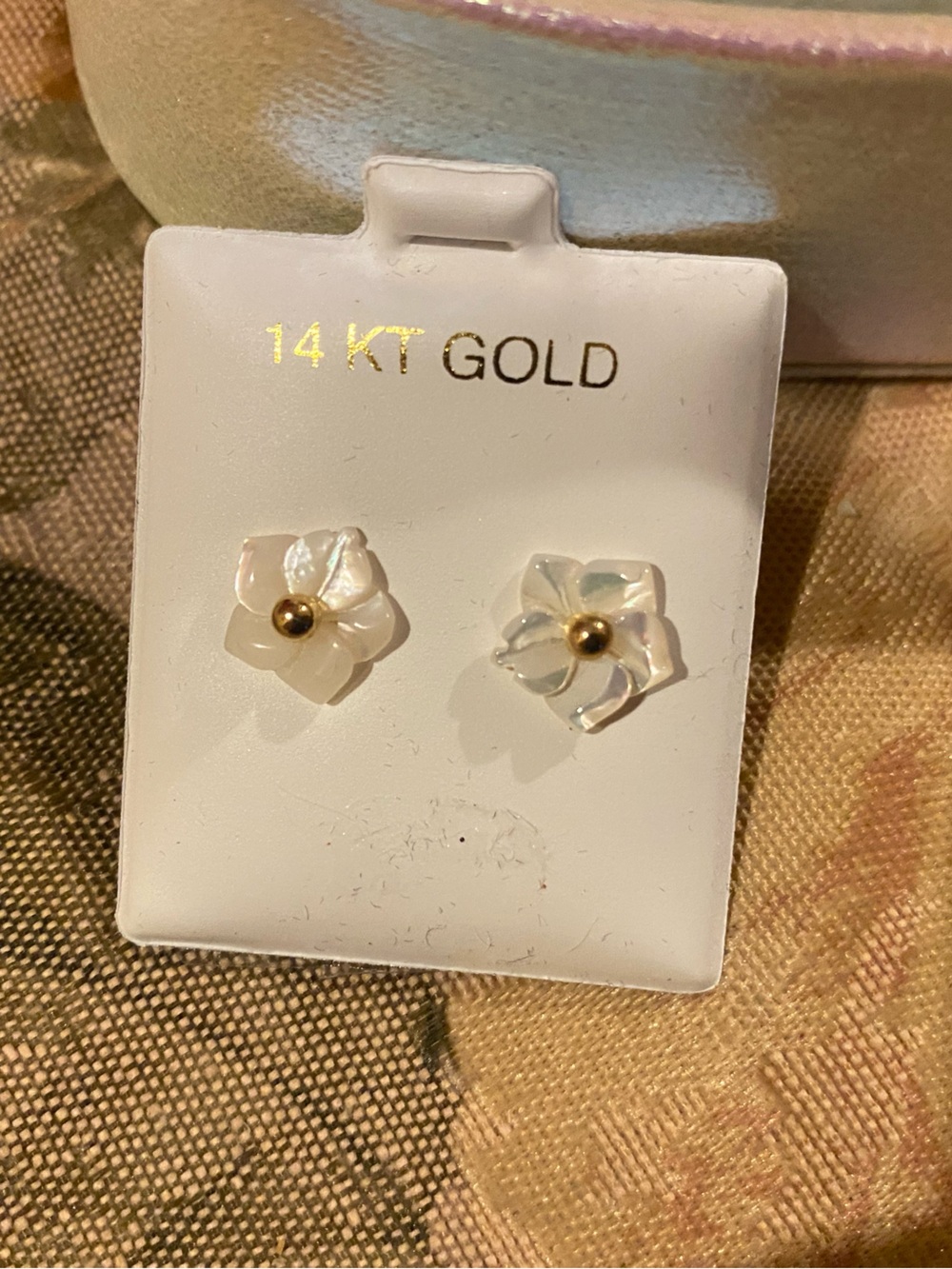 14K Gold Center White Mother-of-Pearl Flower Stud Earrings